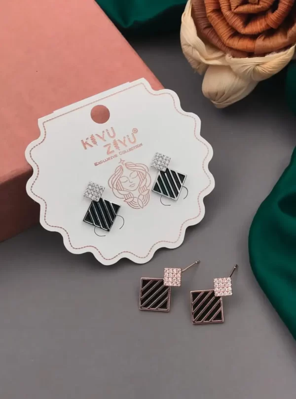 VTE1039 Classy Anti-Tarnish Stud Earrings