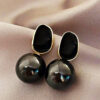 VWE1023-p1 Pearl Glamour Studs