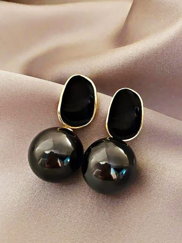 VWE1023-p1 Pearl Glamour Studs