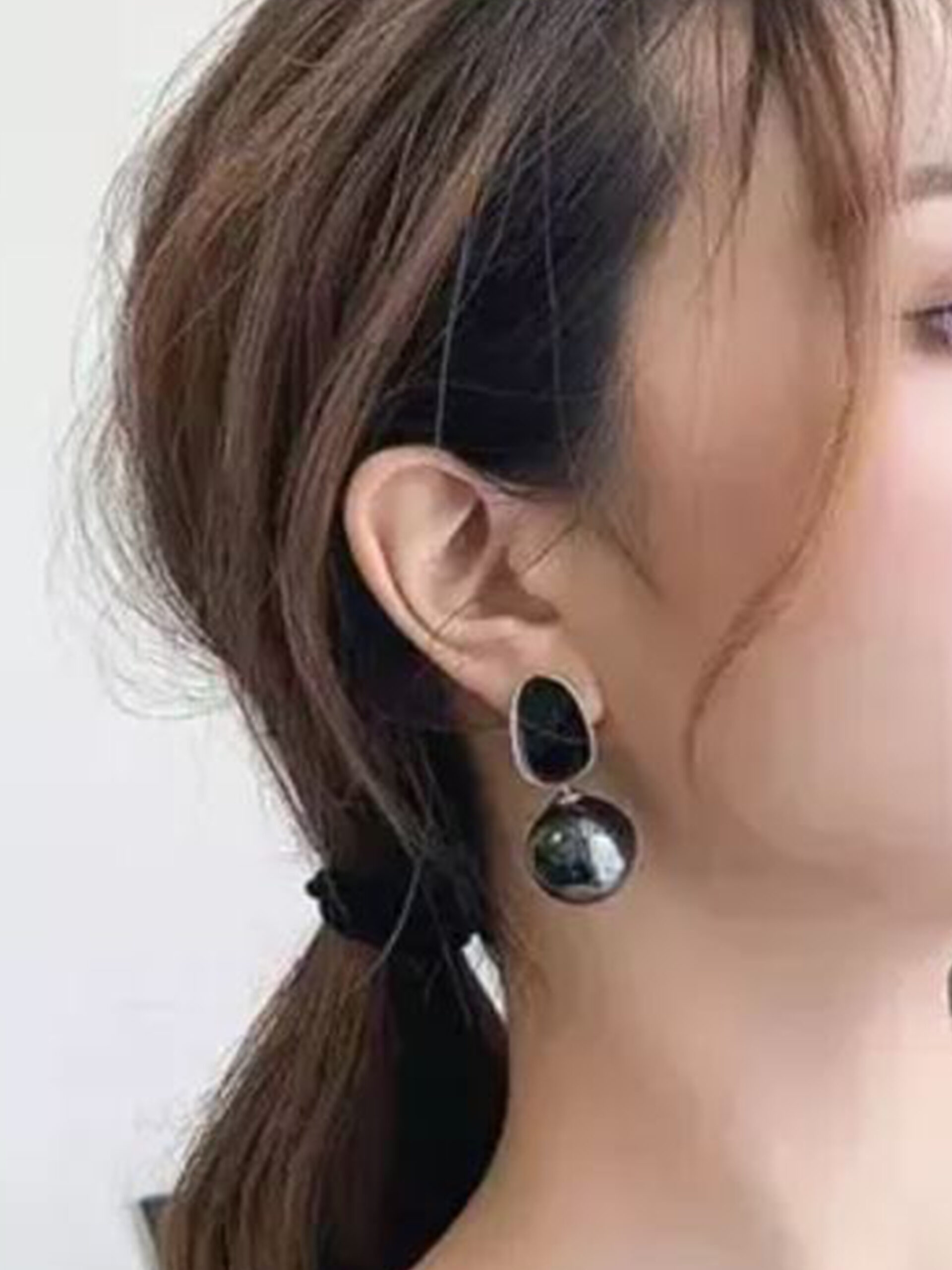 VWE1023-p2 Pearl Glamour Studs