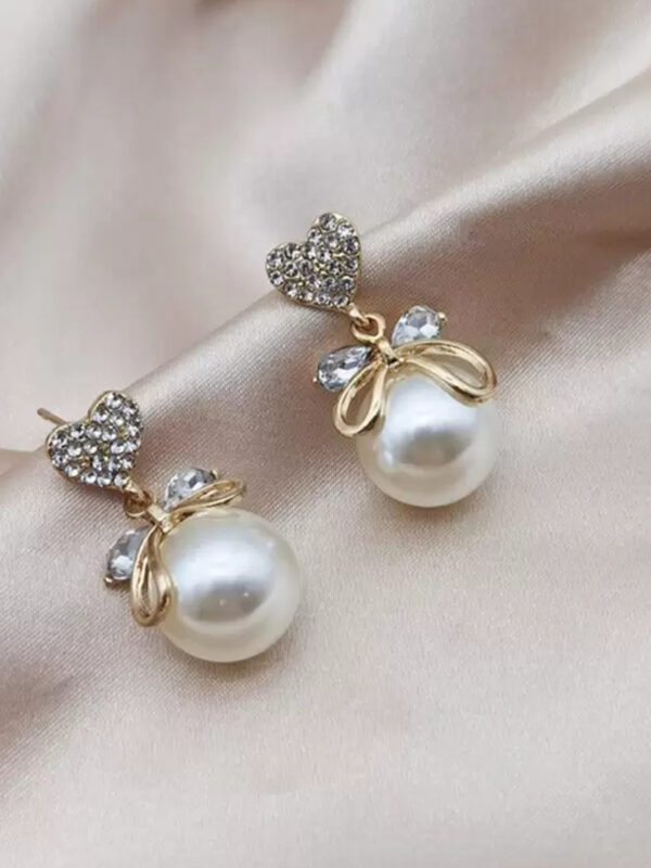 VWE1024-p2 Sophisticated Pearl Charms