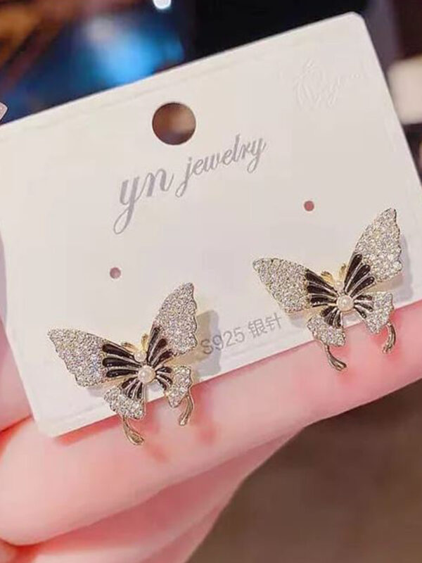 VWE1033-p1 Majestic Butterfly Stud Earring