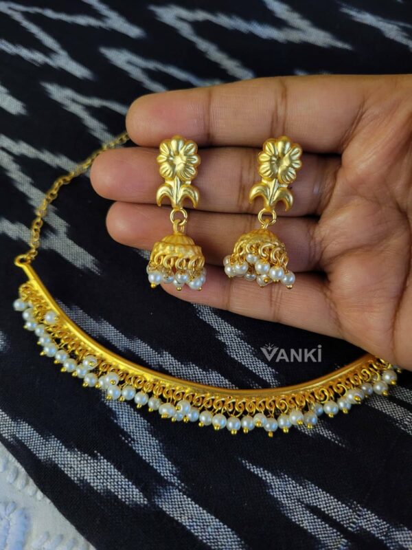 VSN1006 Vanki Golden Brass Necklace