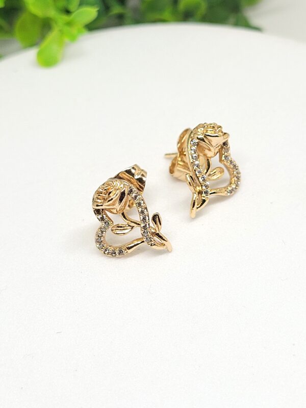 Glamour Threads XP Studs
