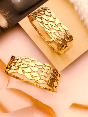 Luxe Curve Anti-Tarnish Bangles