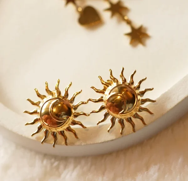Soluna Spark  Anti-Tarnish Earrings