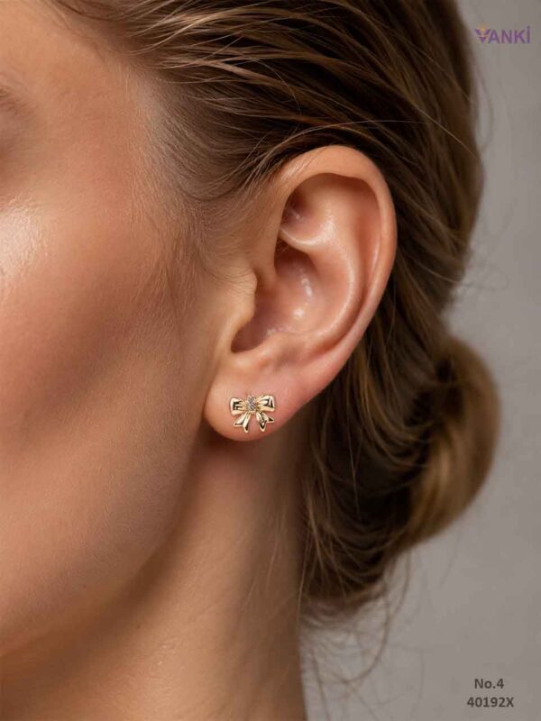 Vanki_Anti-Tarnish Earrings_4 Anti-Tarnish Noor Studs