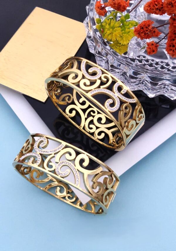 Everlasting Embrace Anti-Tarnish Bangle