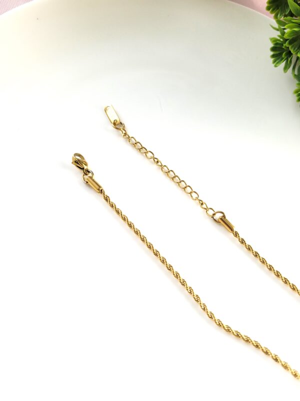 20251029_124730 Dove's Whispe Anti-Tarnish Chain Pendant