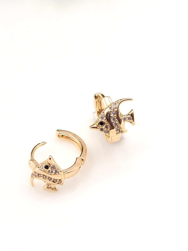 photo_2026-02-15_20-09-56 (2) Crystal Fin Anti-Tarnish Hoops