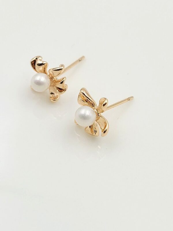 Daisy Dots Anti-Tarnish Earrings