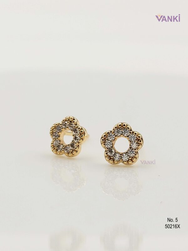 vanki 10 Daily Glow Anti-Tarnish Earrings