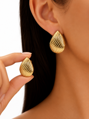 Elio Sculpted Gold Anti-Tarnish Earrings
