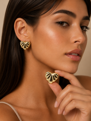 Elio Elara Anti-Tarnish Stud Earrings