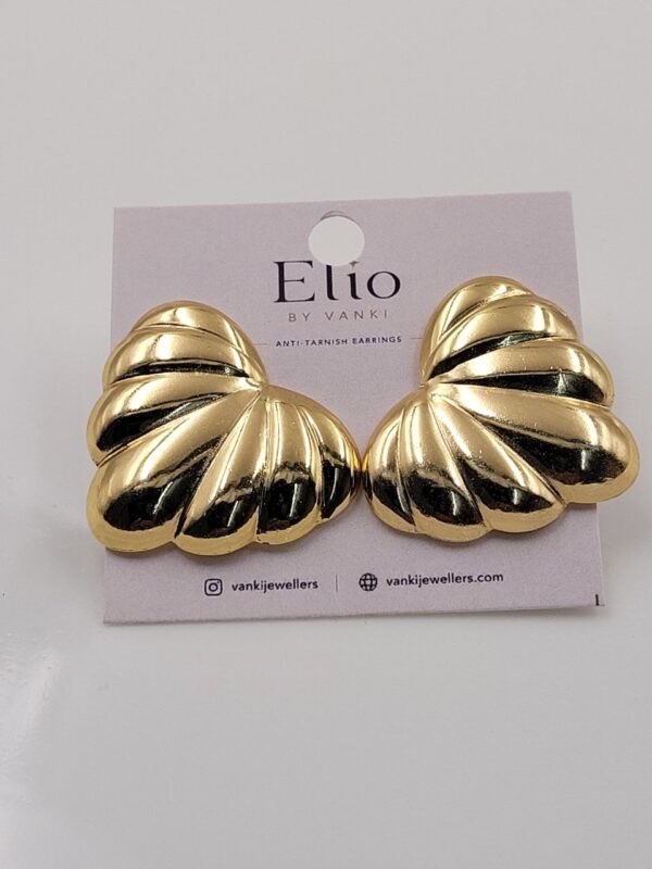 photo_2026-05-30_10-29-56 Elio Elara Anti-Tarnish Stud Earrings